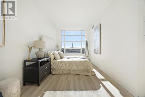 519 - 88 Colgate Avenue, Toronto, ON - Indoor Photo Showing Bedroom