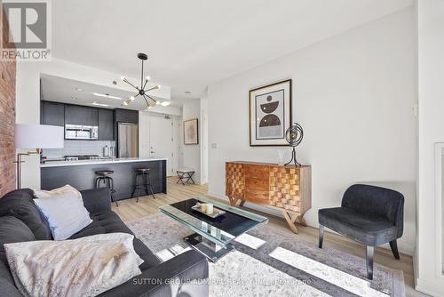 519 - 88 Colgate Avenue, Toronto, ON - Indoor Photo Showing Living Room