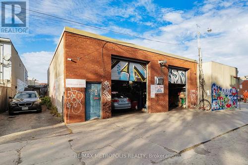 2789 Danforth Avenue, Toronto, ON 