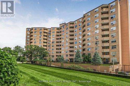 212 - 260 Davis Drive, Newmarket, ON - Outdoor With Balcony With Facade