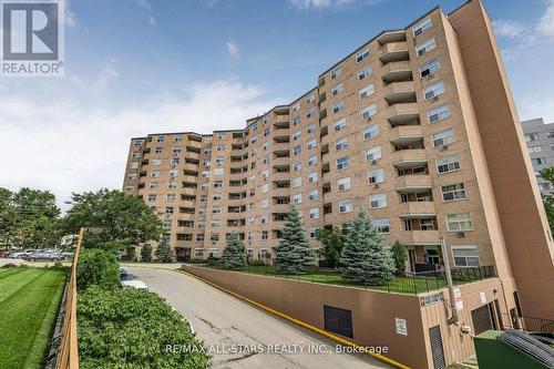 212 - 260 Davis Drive, Newmarket, ON - Outdoor With Balcony With Facade