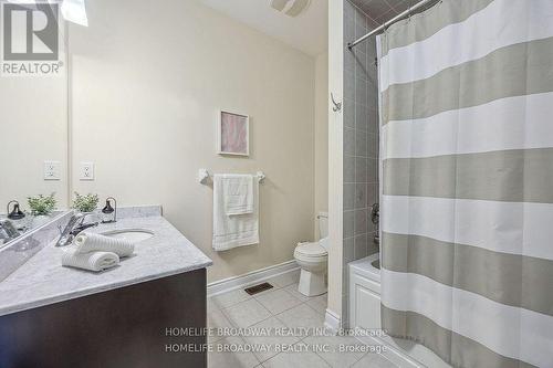 60 Marbrook Street, Richmond Hill, ON - Indoor Photo Showing Bathroom