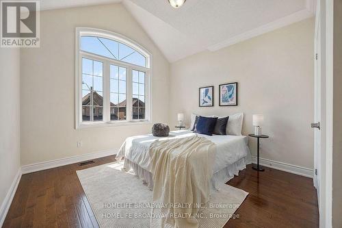 60 Marbrook Street, Richmond Hill, ON - Indoor Photo Showing Bedroom