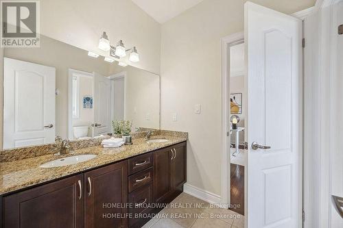 60 Marbrook Street, Richmond Hill, ON - Indoor Photo Showing Bathroom