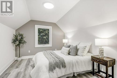 122 Kenilworth Avenue S, Hamilton, ON - Indoor Photo Showing Bedroom