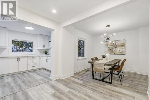 122 Kenilworth Avenue S, Hamilton, ON - Indoor Photo Showing Dining Room