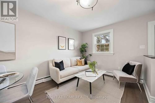 285 Olive Avenue, Oshawa (Central), ON - Indoor Photo Showing Living Room