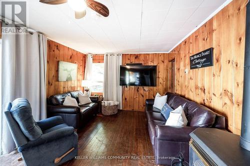 206 Blakely Lane, Madoc, ON - Indoor Photo Showing Living Room