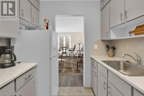 6612 Thornberry Unit# 201, Windsor, ON - Indoor Photo Showing Kitchen