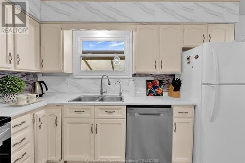 157 Fairview West, Essex, ON - Indoor Photo Showing Kitchen With Double Sink