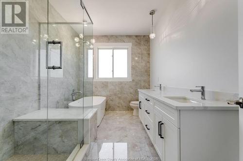 418 County Road 34 West, Kingsville, ON - Indoor Photo Showing Bathroom