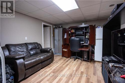 828 Notre Dame Street, Russell, ON - Indoor