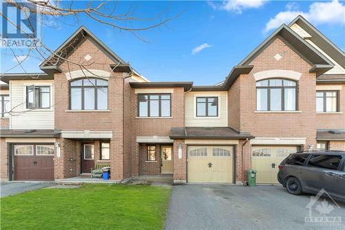 324 Balinroan Crescent, Ottawa, ON - Outdoor With Facade