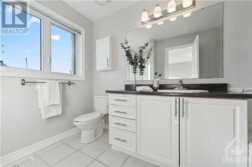 324 Balinroan Crescent, Ottawa, ON - Indoor Photo Showing Bathroom