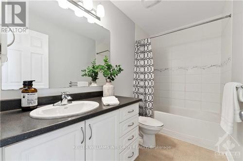 324 Balinroan Crescent, Ottawa, ON - Indoor Photo Showing Bathroom