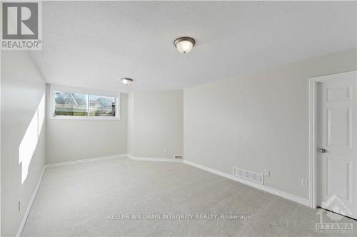 324 Balinroan Crescent, Ottawa, ON - Indoor Photo Showing Other Room