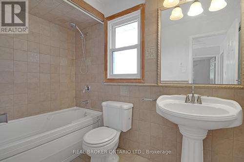 Main - 712 Edgewood Road, Pickering, ON - Indoor Photo Showing Bathroom