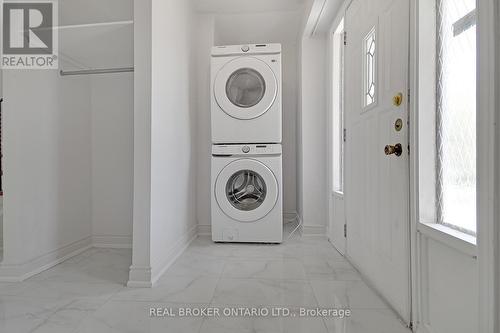 Main - 712 Edgewood Road, Pickering, ON - Indoor Photo Showing Laundry Room