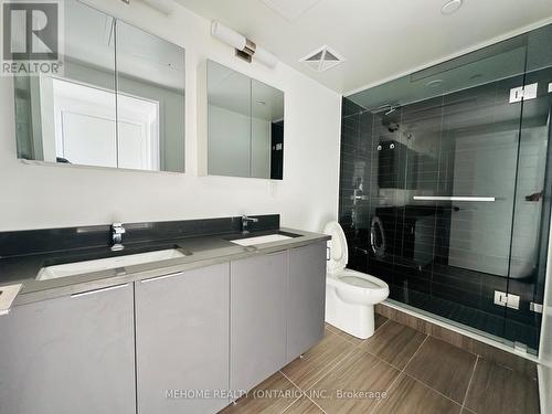 2209 - 2033 Kennedy Road, Toronto, ON - Indoor Photo Showing Bathroom