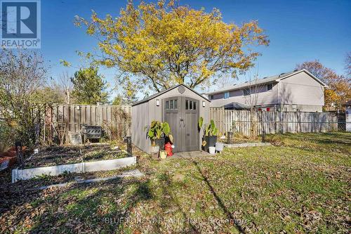 gardening, play dates, swing set so many options - 1405 Jalna Boulevard, London, ON - Outdoor