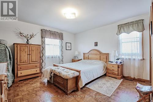 12571 Kennedy Road, Whitchurch-Stouffville, ON - Indoor Photo Showing Bedroom