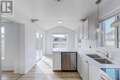 99 Julia Crescent, Orillia, ON - Indoor Photo Showing Kitchen With Double Sink With Upgraded Kitchen