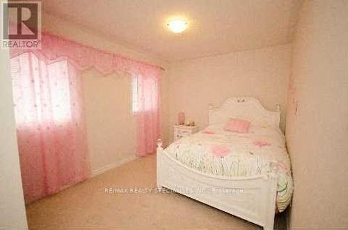 1066 Savoline Boulevard, Milton, ON - Indoor Photo Showing Bedroom