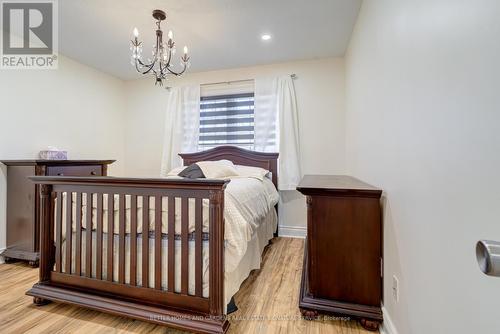 19 - 2880 Headon Forest Drive, Burlington, ON - Indoor Photo Showing Bedroom