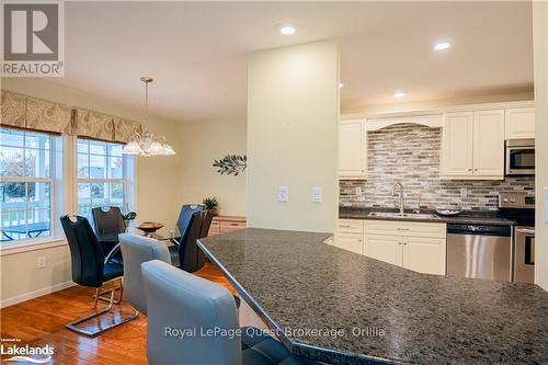 13 Marvin Gardens Boulevard, Wasaga Beach, ON - Indoor Photo Showing Kitchen