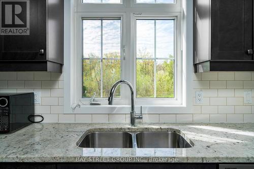 142 Yellow Birch Crescent, Blue Mountains, ON - Indoor Photo Showing Kitchen With Double Sink