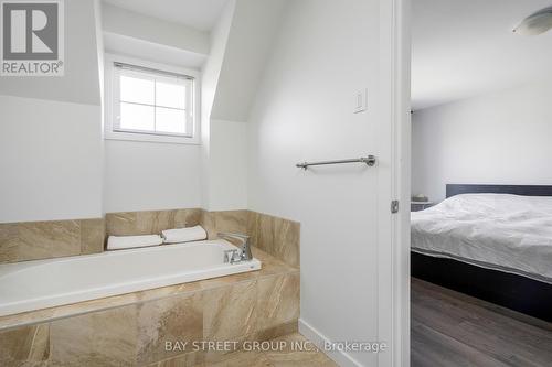 142 Yellow Birch Crescent, Blue Mountains, ON - Indoor Photo Showing Bathroom