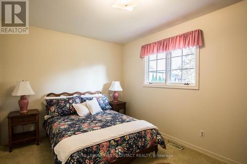 279 Cook Street, Barrie, ON - Indoor Photo Showing Bedroom