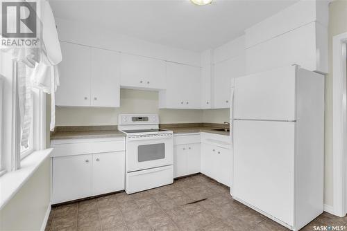 317 Y Avenue S, Saskatoon, SK - Indoor Photo Showing Kitchen