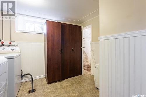 317 Y Avenue S, Saskatoon, SK - Indoor Photo Showing Laundry Room