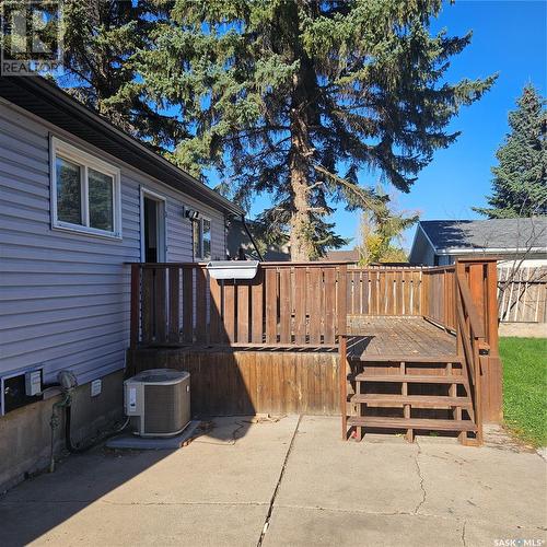 942 Confederation Drive, Saskatoon, SK - Outdoor