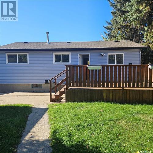 942 Confederation Drive, Saskatoon, SK - Outdoor With Deck Patio Veranda