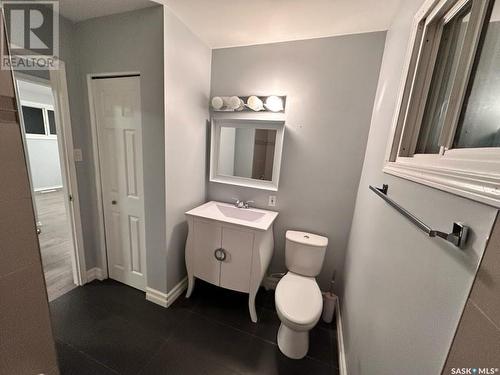 942 Confederation Drive, Saskatoon, SK - Indoor Photo Showing Bathroom