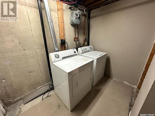 942 Confederation Drive, Saskatoon, SK - Indoor Photo Showing Laundry Room