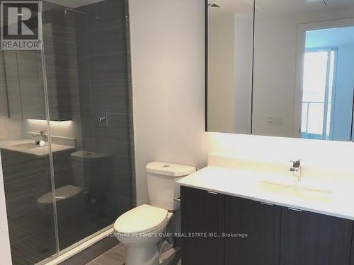 504 - 1 Edgewater Drive, Toronto, ON - Indoor Photo Showing Bathroom