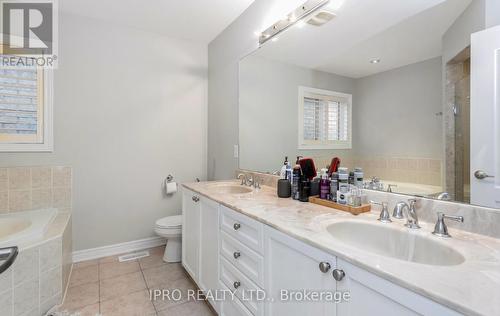 2419 Wasaga Drive, Oakville, ON - Indoor Photo Showing Bathroom