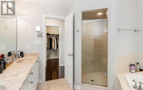 2419 Wasaga Drive, Oakville, ON - Indoor Photo Showing Bathroom