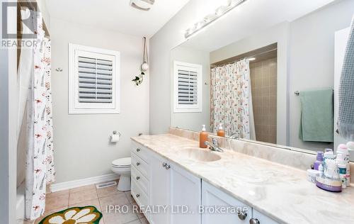 2419 Wasaga Drive, Oakville, ON - Indoor Photo Showing Bathroom