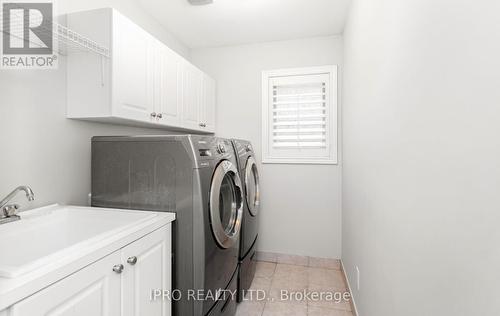 2419 Wasaga Drive, Oakville, ON - Indoor Photo Showing Laundry Room