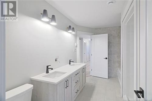 117 Attenborough Drive, Fredericton, NB - Indoor Photo Showing Bathroom