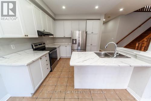 21 Lanebrook Drive, Brampton, ON - Indoor Photo Showing Kitchen With Double Sink With Upgraded Kitchen