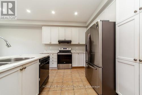 21 Lanebrook Drive, Brampton, ON - Indoor Photo Showing Kitchen