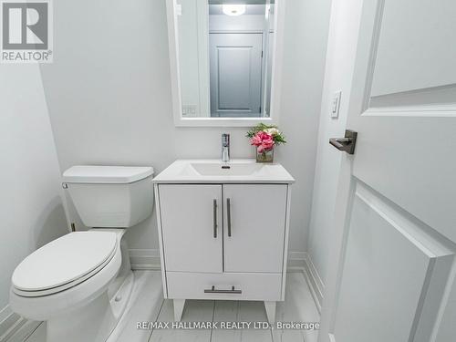 4023 Sixth Line, Oakville, ON - Indoor Photo Showing Bathroom