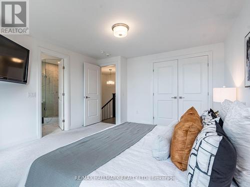 4023 Sixth Line, Oakville, ON - Indoor Photo Showing Bedroom