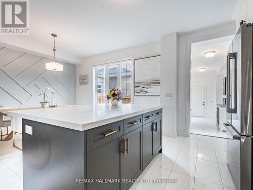 4023 Sixth Line, Oakville, ON - Indoor Photo Showing Kitchen