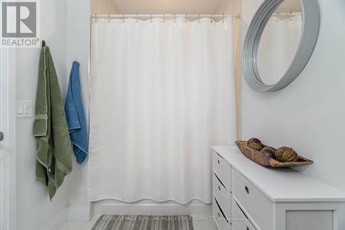 409 - 1 Redfern Avenue, Hamilton, ON - Indoor Photo Showing Bathroom